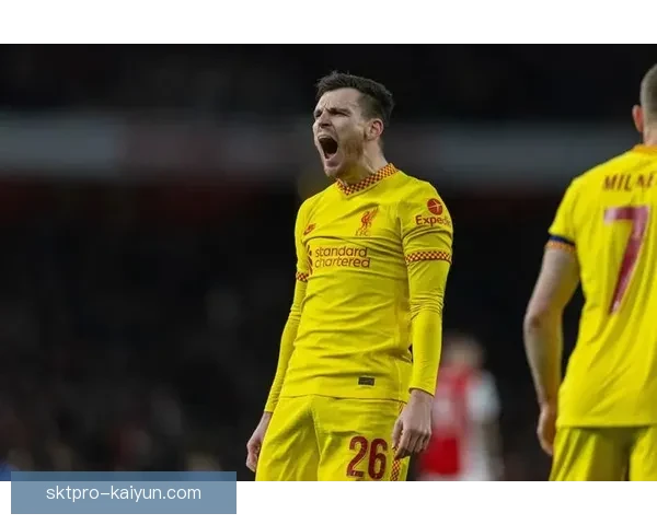 齐米卡斯本赛季英超表现稳健，左路攻防持续提升